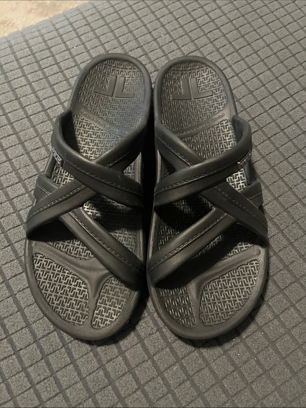 Women’s Telic Black Cross-Strap Slide Sandals
